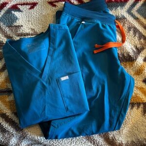 FIGS Alps Blue Scrub Set (L)